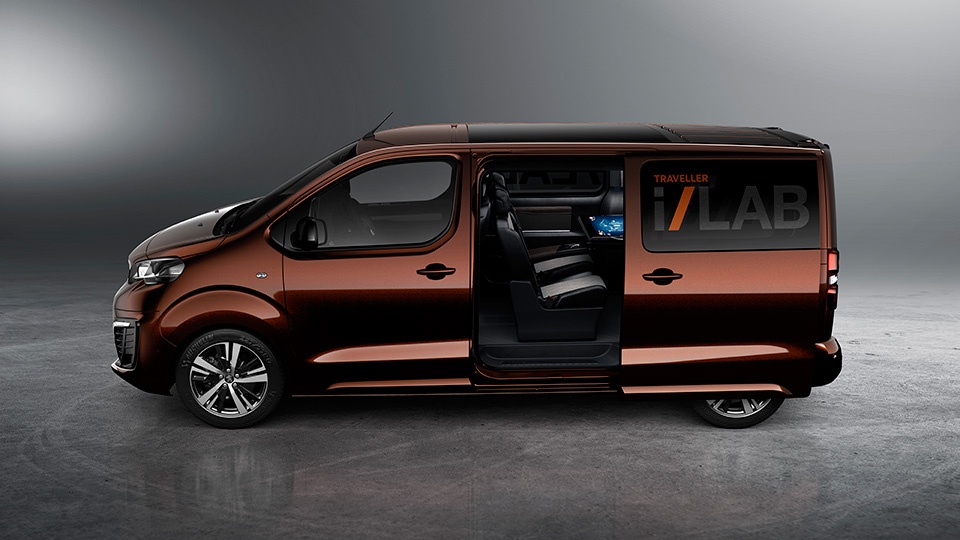 Компания Peugeot рассказала о прототипе Traveller i-Lab . Фото 1