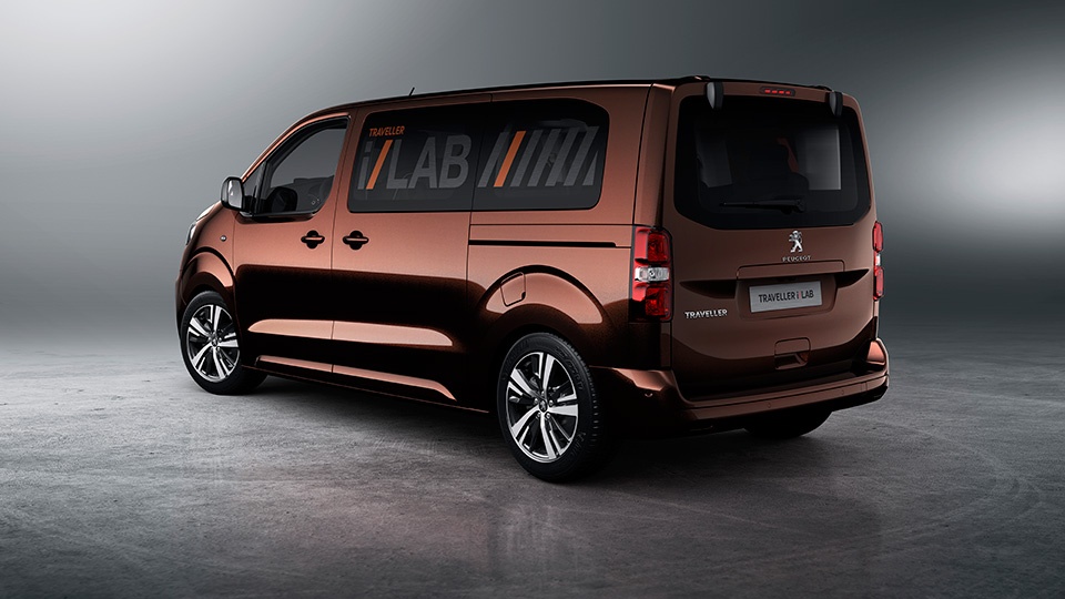 Компания Peugeot рассказала о прототипе Traveller i-Lab . Фото 2